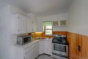 21 Van Dam Rd, Hyde Park, NY 12538 - Photo 11