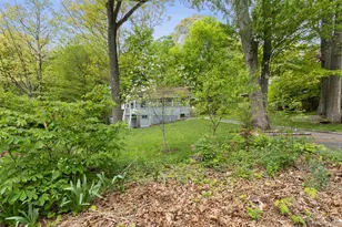 1670 Mogul Dr, Mohegan Lake, NY 10547 - Photo 9