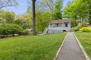 1670 Mogul Dr, Mohegan Lake, NY 10547 - Photo 5