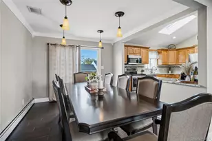 18 Ithaca St, Lindenhurst, NY 11757 - Photo 9