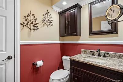 18 Ithaca Street, Lindenhurst, NY 11757 - Photo 29
