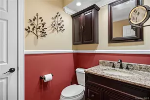 18 Ithaca St, Lindenhurst, NY 11757 - Photo 29