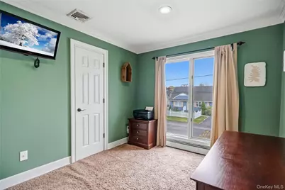 18 Ithaca Street, Lindenhurst, NY 11757 - Photo 23