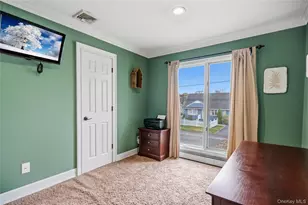 18 Ithaca St, Lindenhurst, NY 11757 - Photo 23