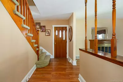 6 Irving Avenue, Poughkeepsie, NY 12601 - Photo 5