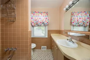 6 Irving Ave, Poughkeepsie, NY 12601 - Photo 13