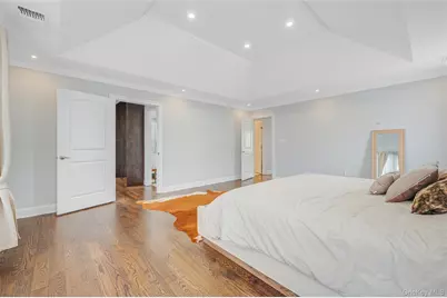 630 Wall St, West Hempstead, NY 11552 - Photo 11
