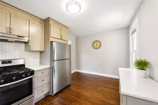 137 Morsemere Terrace, Yonkers, NY 10703 - Photo 5