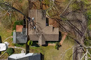 134 B Montauk Hwy, Westhampton, NY 11977 - Photo 17