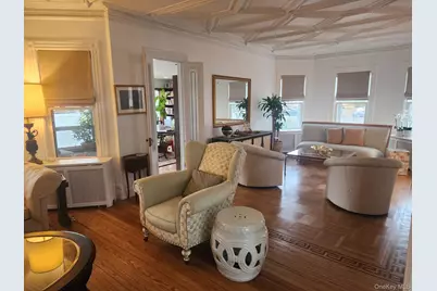 129 Hilton Avenue, Hempstead, NY 11550 - Photo 7