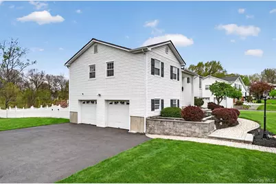 9 Pilgrim Lane, Washingtonville, NY 10992 - Photo 3
