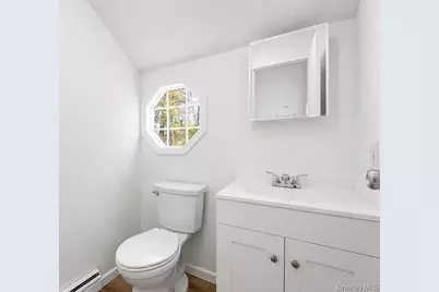 27 Jane Drive, North Babylon, NY 11703 - Photo 9