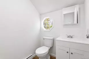 27 Jane Dr, North Babylon, NY 11703 - Photo 9