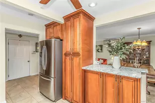 604 Center Briarwood Ave, West Islip, NY 11795 - Photo 7