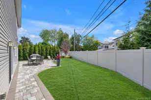 41 Patience Ln, Westbury, NY 11590 - Photo 19