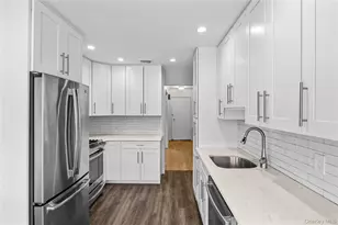 25 Hollywood Dr, Plainview, NY 11803 - Photo 3