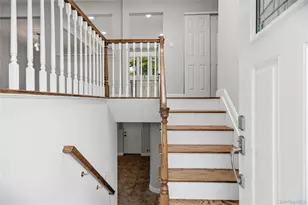 183 N Marginal Rd, Jericho, NY 11753 - Photo 5