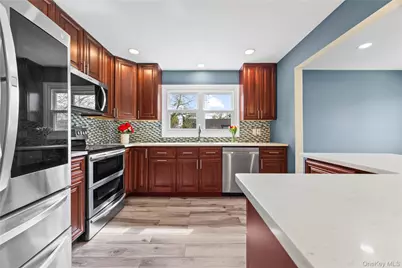 44 Bruce Lane, Westbury, NY 11590 - Photo 9