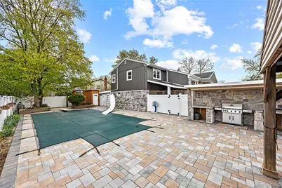 44 Bruce Lane, Westbury, NY 11590 - Photo 33