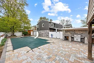 44 Bruce Ln, Westbury, NY 11590 - Photo 33