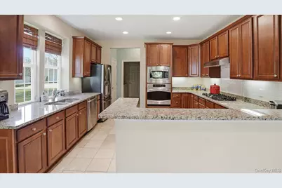 49 Samantha Circle #49, Westhampton, NY 11977 - Photo 7