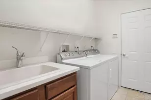 49 Samantha Cir, Westhampton, NY 11977 - Photo 17