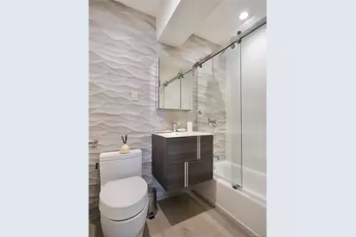 50 Hillpark Avenue #3E, Great Neck, NY 11021 - Photo 37
