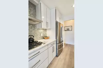 50 Hillpark Avenue #3E, Great Neck, NY 11021 - Photo 21