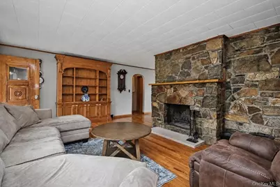 124 Cherrywood Drive, Fishkill, NY 12524 - Photo 7