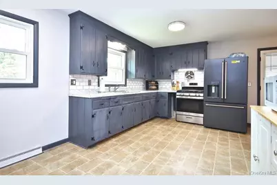 124 Cherrywood Drive, Fishkill, NY 12524 - Photo 13