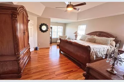 3 Mercedes Court, Patchogue, NY 11772 - Photo 9