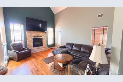 3 Mercedes Court, Patchogue, NY 11772 - Photo 7