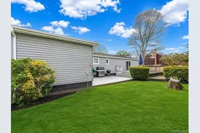 19 Cypress Lane, Shirley, NY 11967 - Photo 23