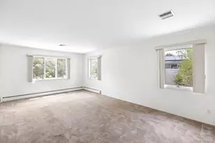 31 Marwood Pl, Stony Brook, NY 11790 - Photo 9