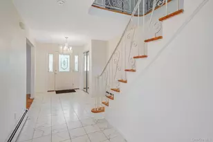 5 Old Landers Ct, Smithtown, NY 11787 - Photo 11