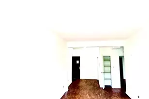 141-05 Pershing Crescent, Briarwood, NY 11435 - Photo 5