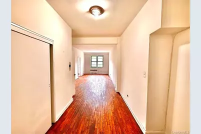 141-05 Pershing Crescent #B7, Briarwood, NY 11435 - Photo 3