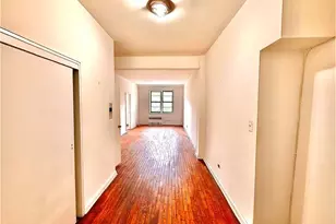 141-05 Pershing Crescent, Briarwood, NY 11435 - Photo 3