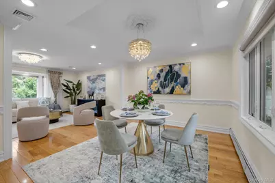 98 Belmont Circle, Syosset, NY 11791 - Photo 7
