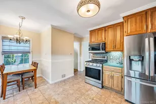 107 Pine St, Garden City, NY 11530 - Photo 15
