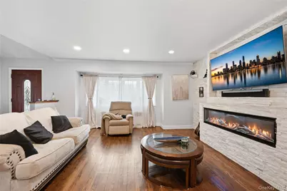 572 Benjamin Road, North Babylon, NY 11703 - Photo 23
