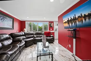 572 Benjamin Rd, North Babylon, NY 11703 - Photo 25