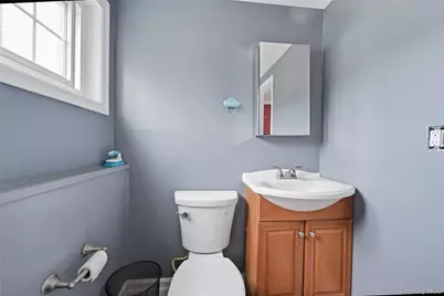 572 Benjamin Road, North Babylon, NY 11703 - Photo 7