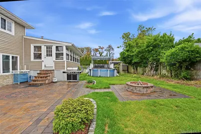 572 Benjamin Road, North Babylon, NY 11703 - Photo 3