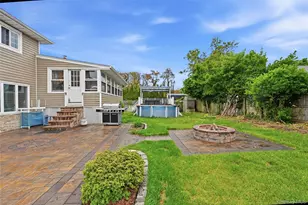 572 Benjamin Rd, North Babylon, NY 11703 - Photo 3