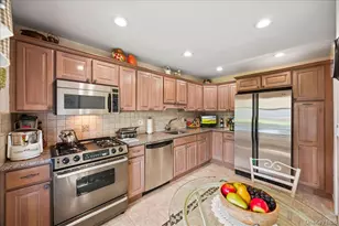 1161 Webster Ave, New Rochelle, NY 10804 - Photo 9
