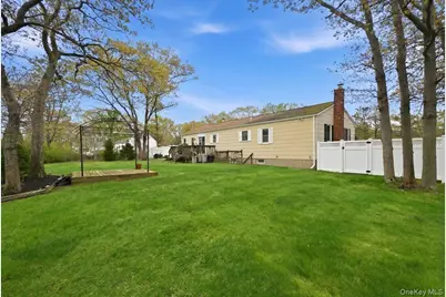 258 Oakland Avenue, Miller Place, NY 11764 - Photo 31