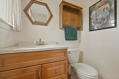 258 Oakland Avenue, Miller Place, NY 11764 - Photo 17