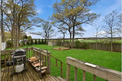 258 Oakland Avenue, Miller Place, NY 11764 - Photo 21