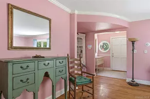 9 Townsend Rd, Glen Cove, NY 11542 - Photo 7